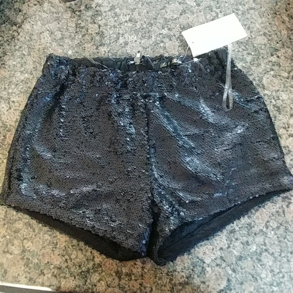 Hot & delicious sequined shirts Sz med